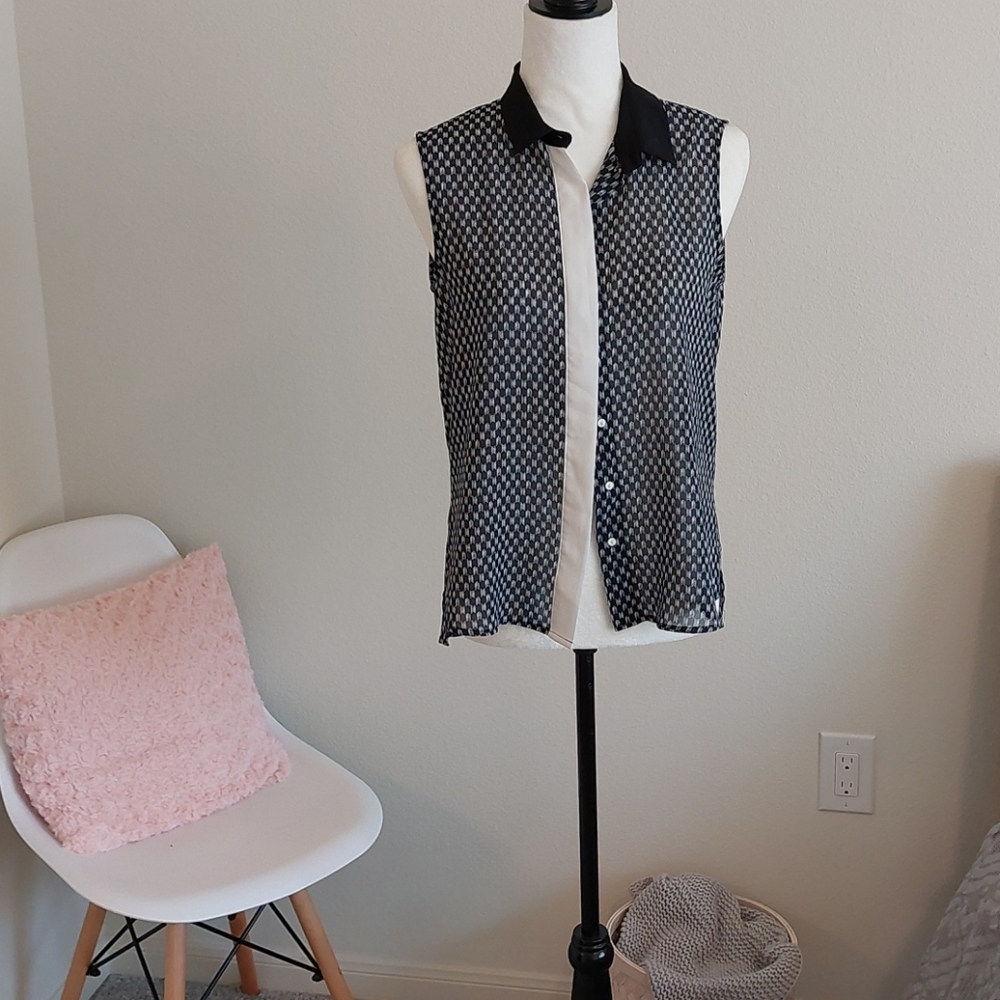 H & M Black and white sleeveless blouse Size 6